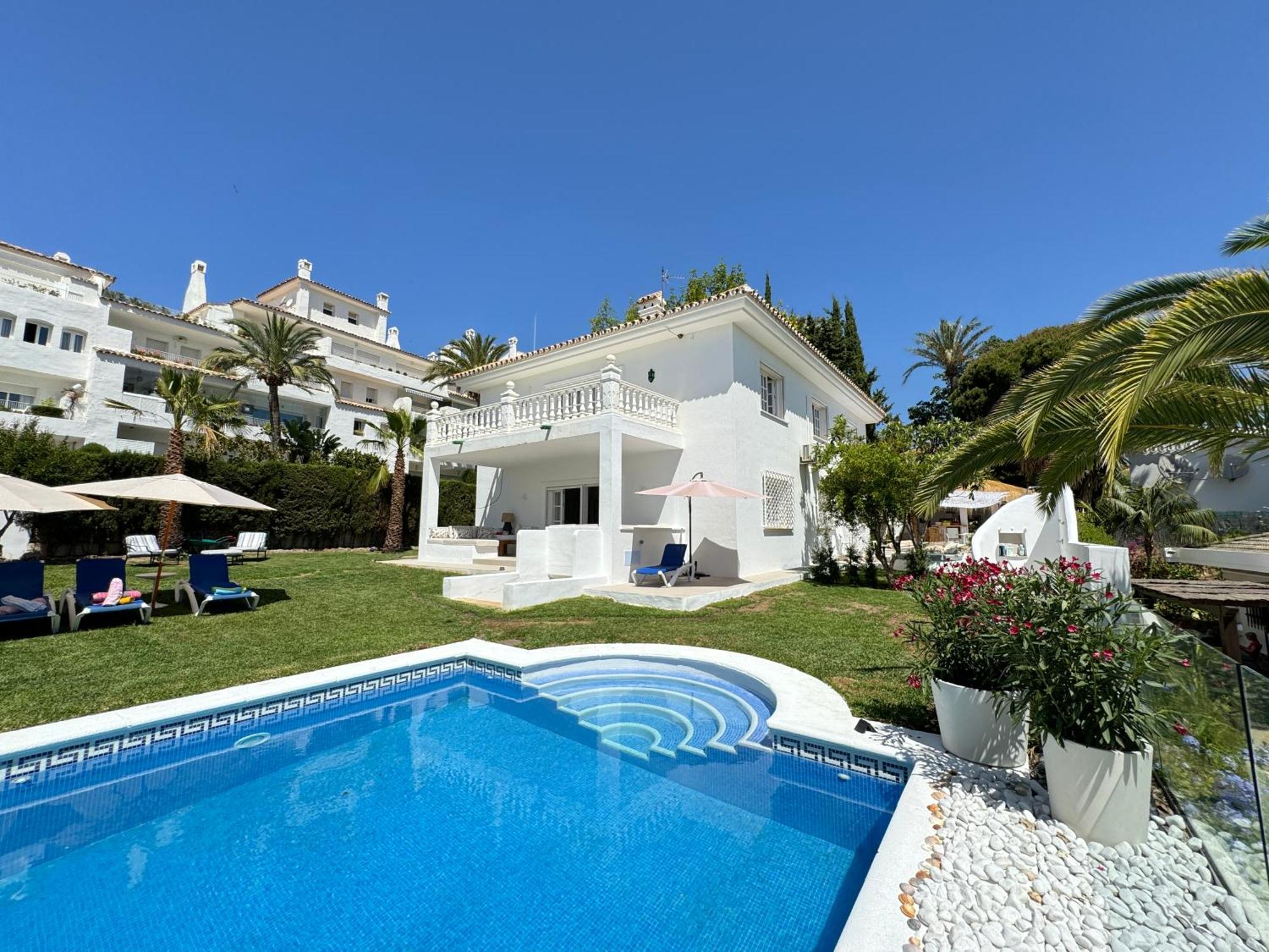 Aurora Boutique House - Only Adults Bed and Breakfast Μαρμπέλλα Εξωτερικό φωτογραφία
