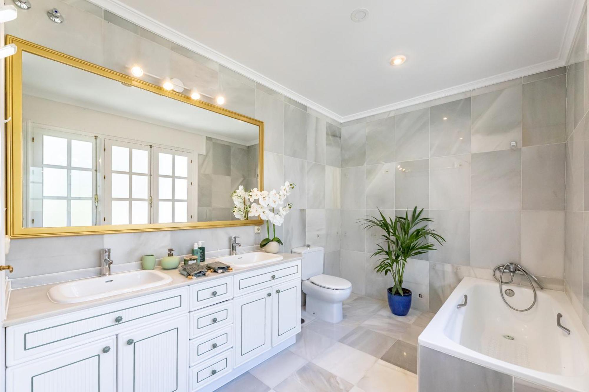 Aurora Boutique House - Only Adults Bed and Breakfast Μαρμπέλλα Εξωτερικό φωτογραφία