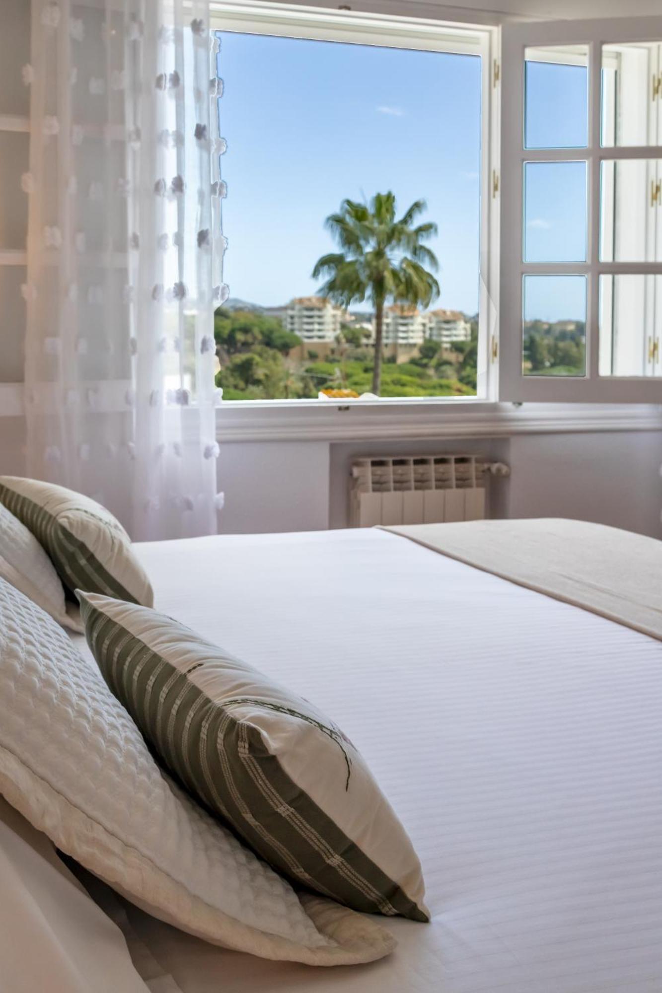 Aurora Boutique House - Only Adults Bed and Breakfast Μαρμπέλλα Εξωτερικό φωτογραφία