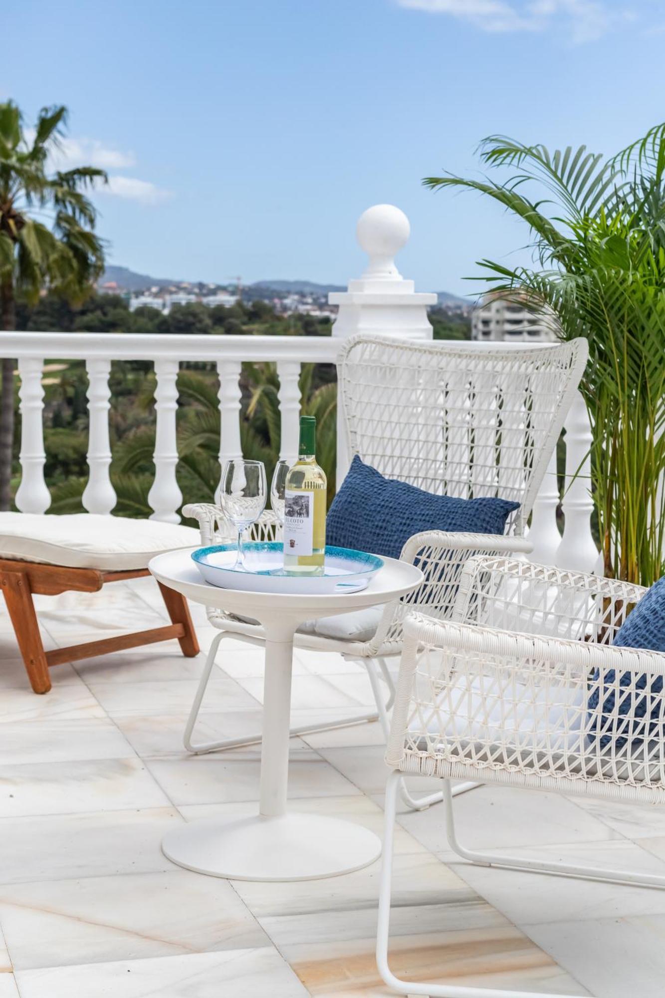 Aurora Boutique House - Only Adults Bed and Breakfast Μαρμπέλλα Εξωτερικό φωτογραφία