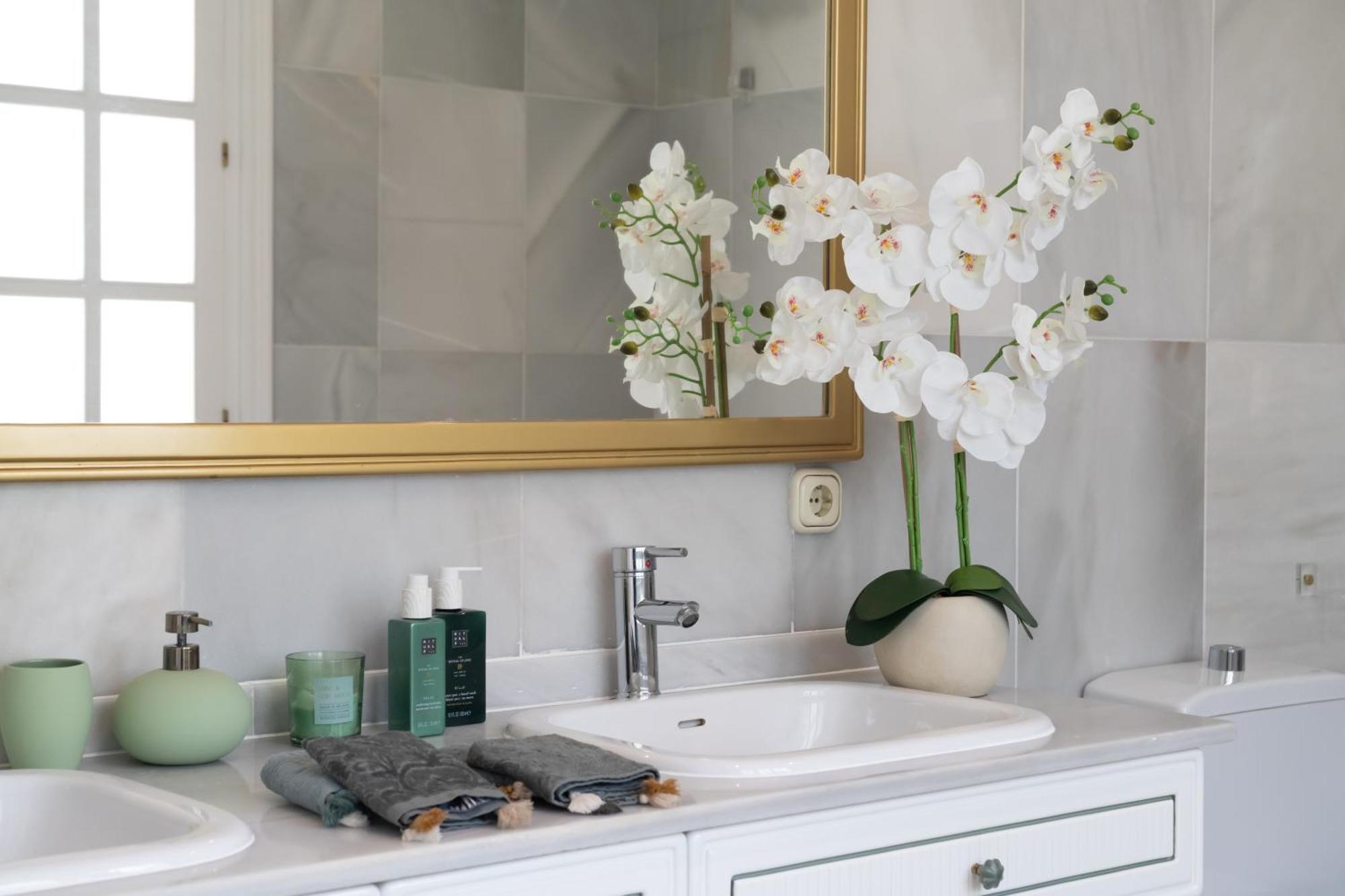 Aurora Boutique House - Only Adults Bed and Breakfast Μαρμπέλλα Εξωτερικό φωτογραφία