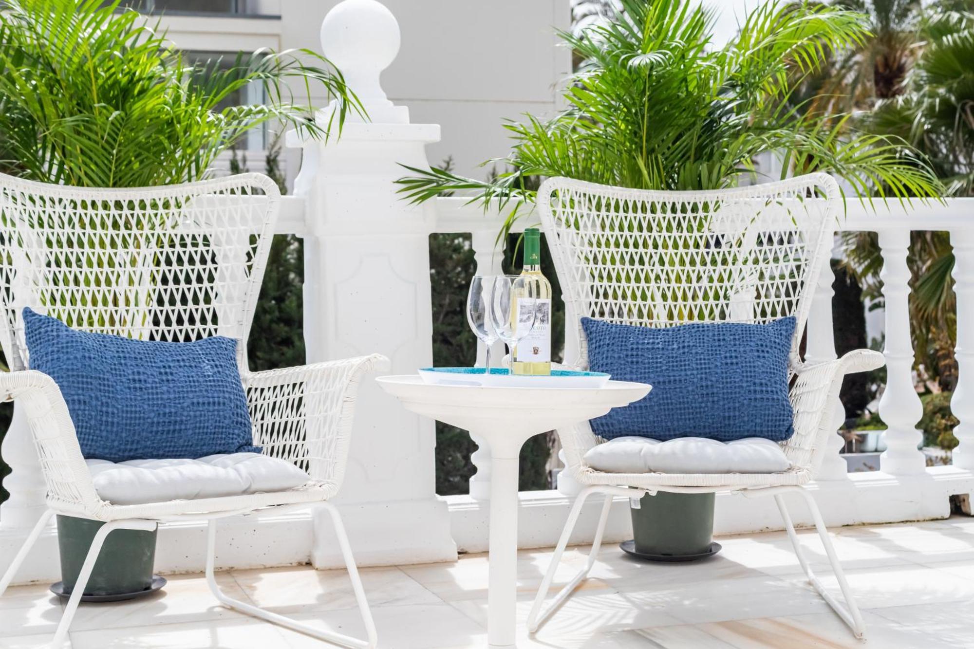 Aurora Boutique House - Only Adults Bed and Breakfast Μαρμπέλλα Εξωτερικό φωτογραφία